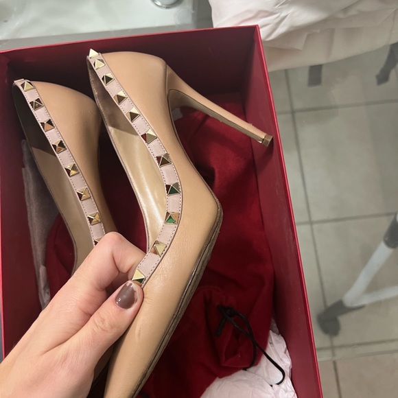 Valentino heels - Picture 2 of 8